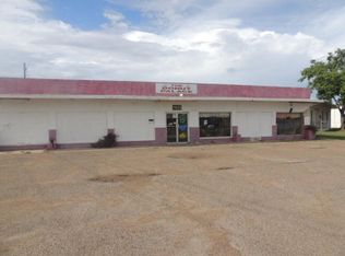 1923 W Austin St, Port Lavaca, TX 77979