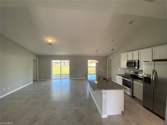 3rd image of 2812 NE 2nd Pl