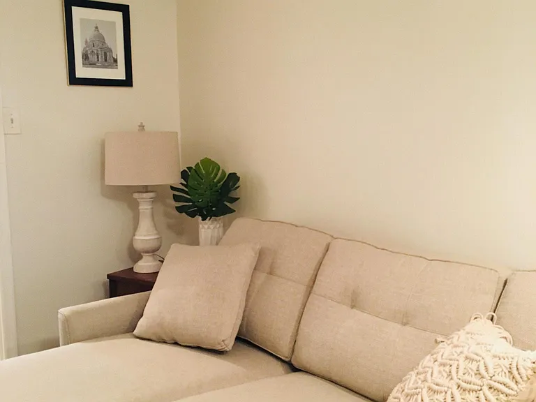 122 W Jones St #A — Photo 9
