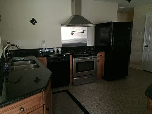 5th image of 5511 Chamberlain Dr
