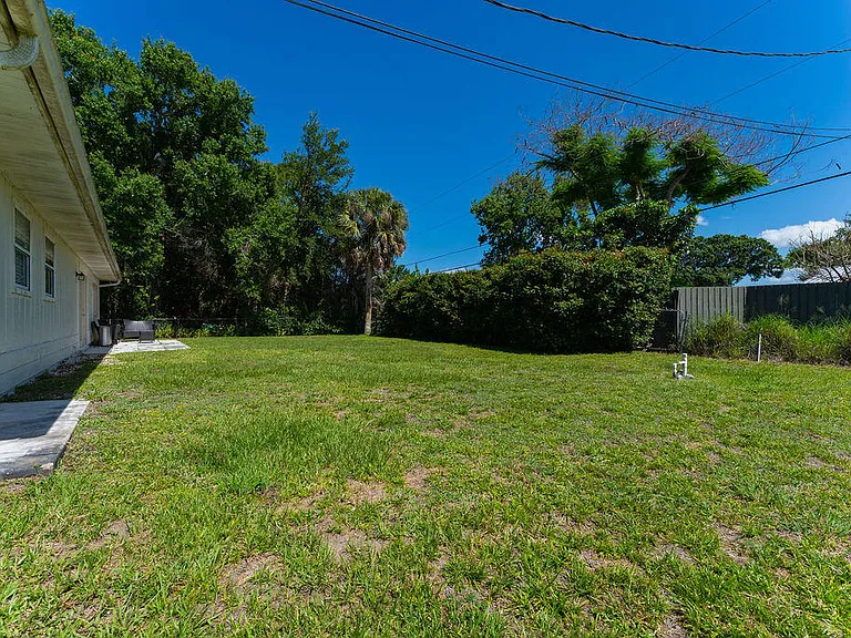 1242 SW Parma Ave — Photo 59