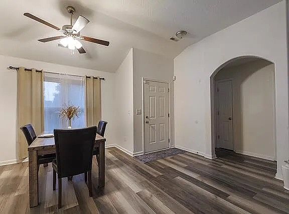 5th image of 3019 Town Branch Rd