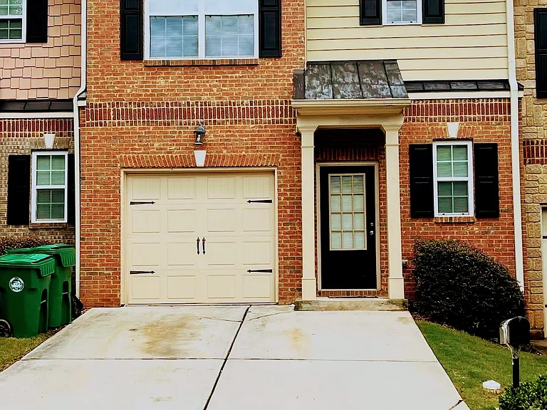 875 Langston Trce — Photo 1