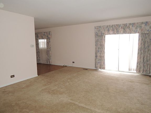 2nd image of 7525 White Bridge Ct