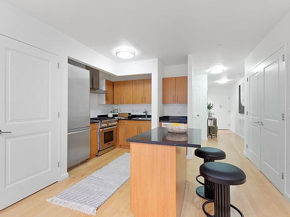 5th image of 20 West St APT 18D