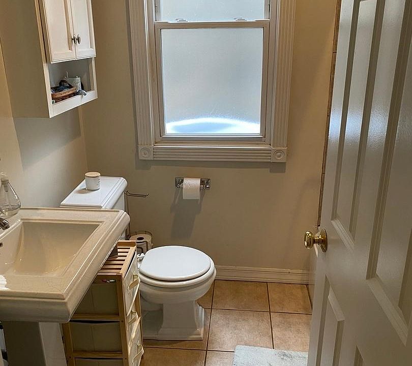 1st image of 1930 N Leavitt St #2