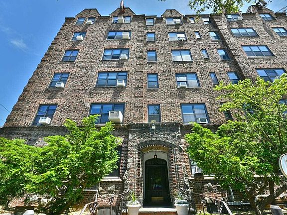 4th image of 141 Wyckoff Pl APT 2D