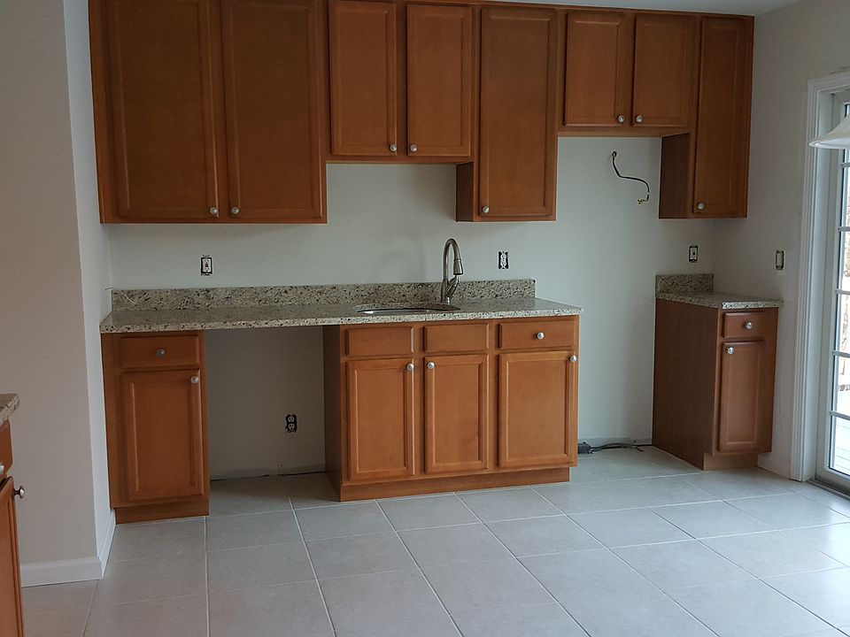 2nd image of 91 Woodland Rd