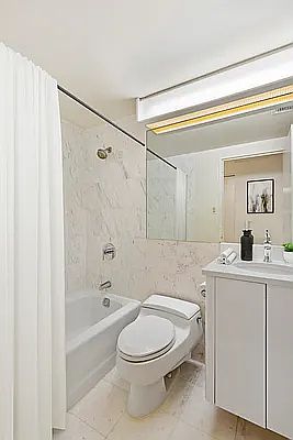 3rd image of 106 Central Park S APT 12C