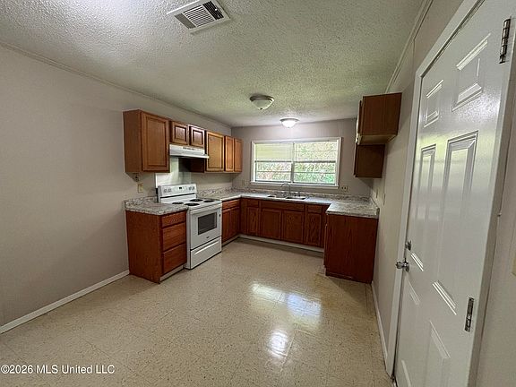 5th image of 1520 Timberlane Rd
