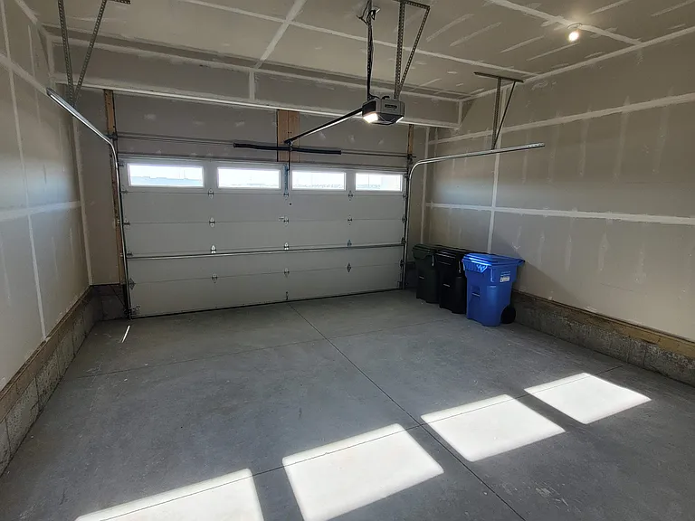40 Carringham Gate NW #M — Photo 22