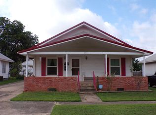 715 E Moses St, Cushing, OK 74023