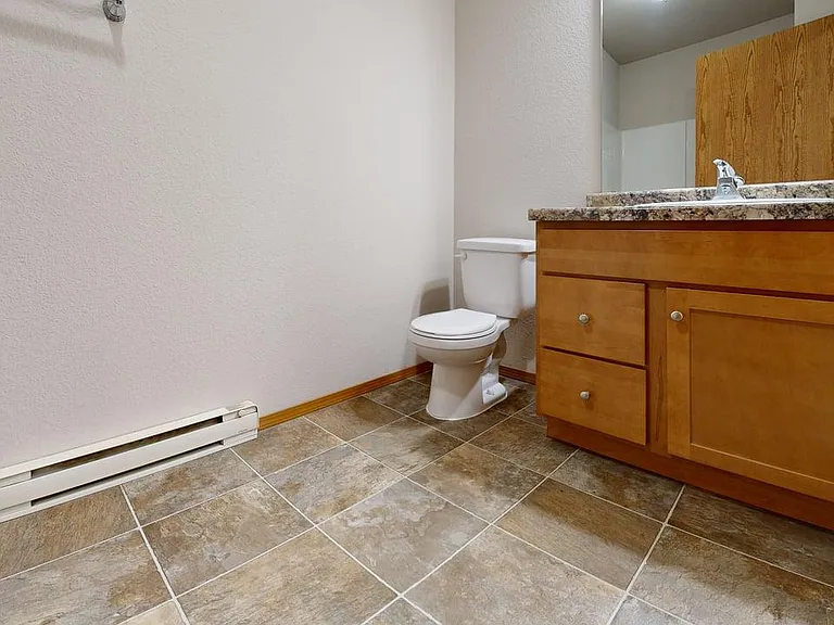 Fox Run Apartments — Photo 17
