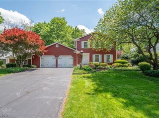 8045 Deerpath Dr, Youngstown, OH 44512
