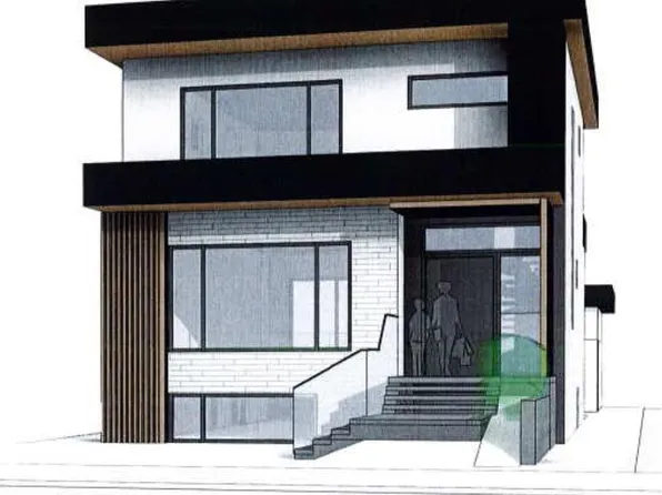 754 E 17th St, North Vancouver, BC V7L 2W8