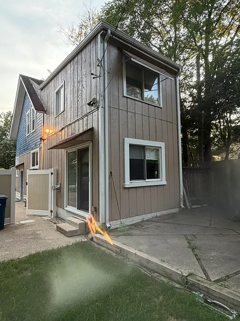 3 bed, 2500 sqft, $3,200 — Photo 4