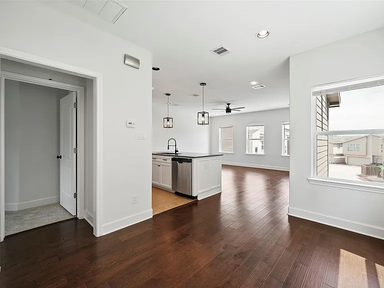 5408 Jonathan Ln — Photo 24