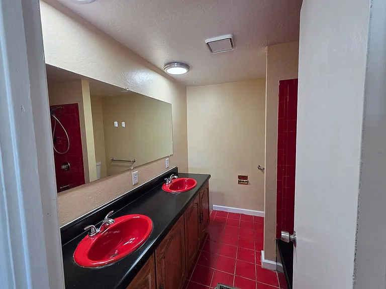 1469 W Virgil Dr — Photo 24