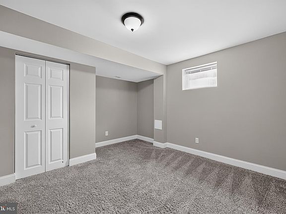 5th image of 4402 Ridgecrest Dr