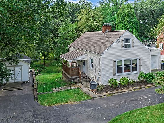 2nd image of 126 Center Grange Rd