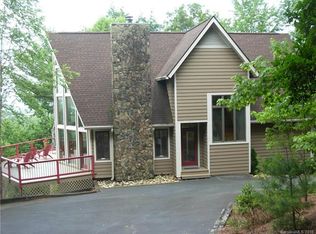 749 Lakeside Dr, Lake Toxaway, NC 28747