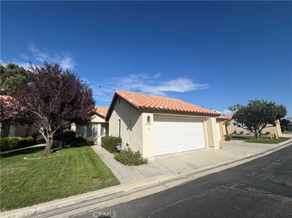 11545 Oak St, Apple Valley, CA 92308