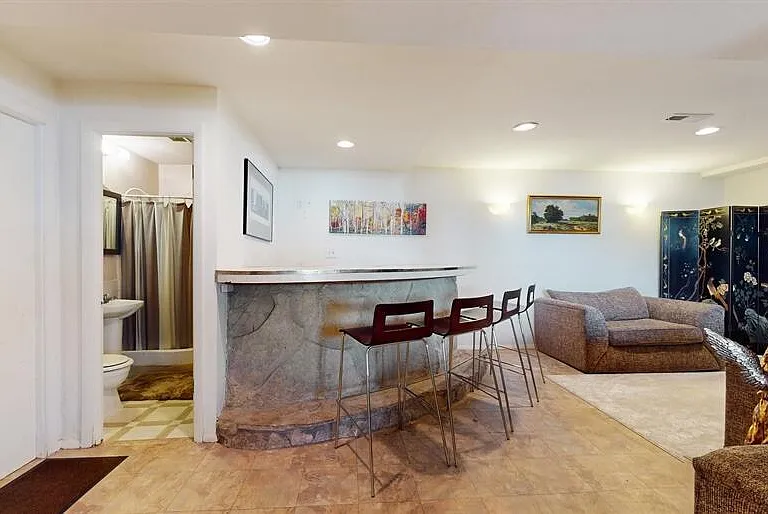 830 Pine Tree Ln — Photo 29