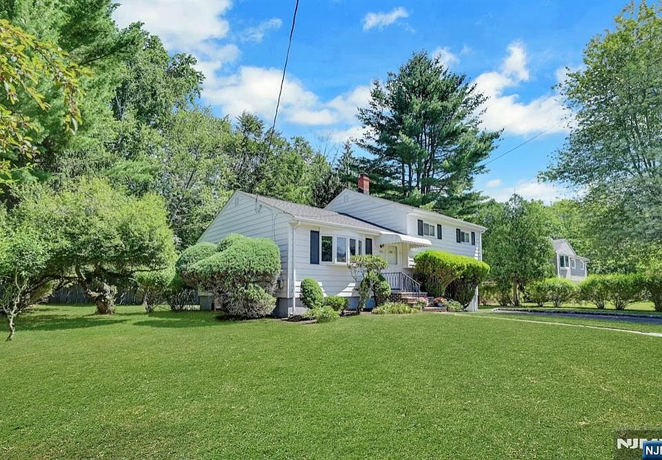 1st image of 103 Primrose Ln