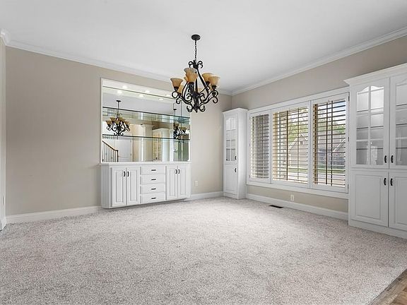 4th image of 10505 NW River Hills Dr