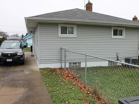 3rd image of 497 Westmoreland St