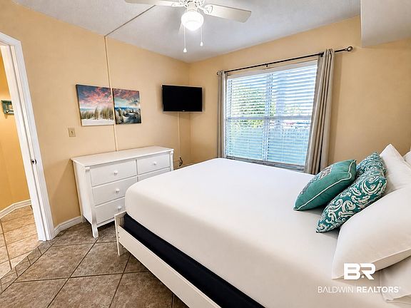 5th image of 645 Plantation Rd #6106