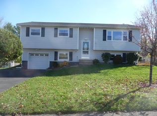 111 Rolling Meadows Rd, Middletown, NY 10940