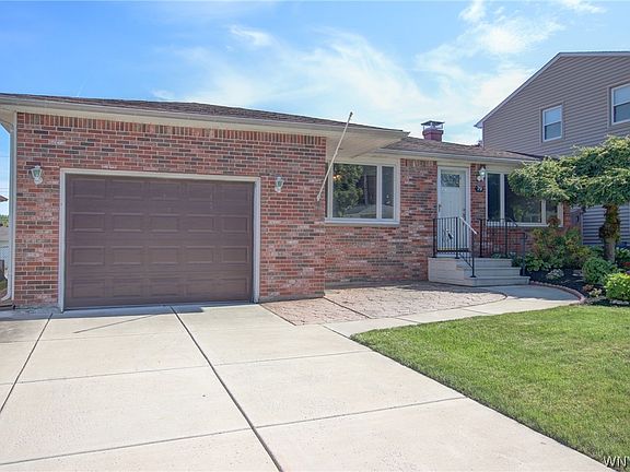 3rd image of 79 Davidson Dr