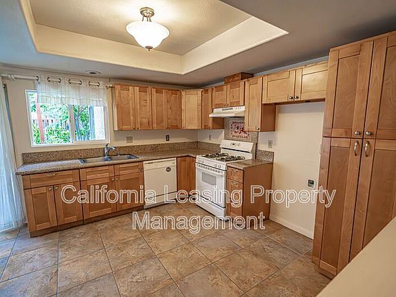 4th image of 25886 Galante Way