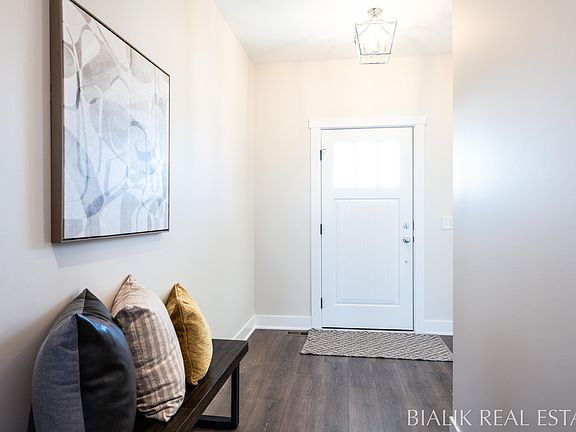 2nd image of 509 Sun Vale Ln