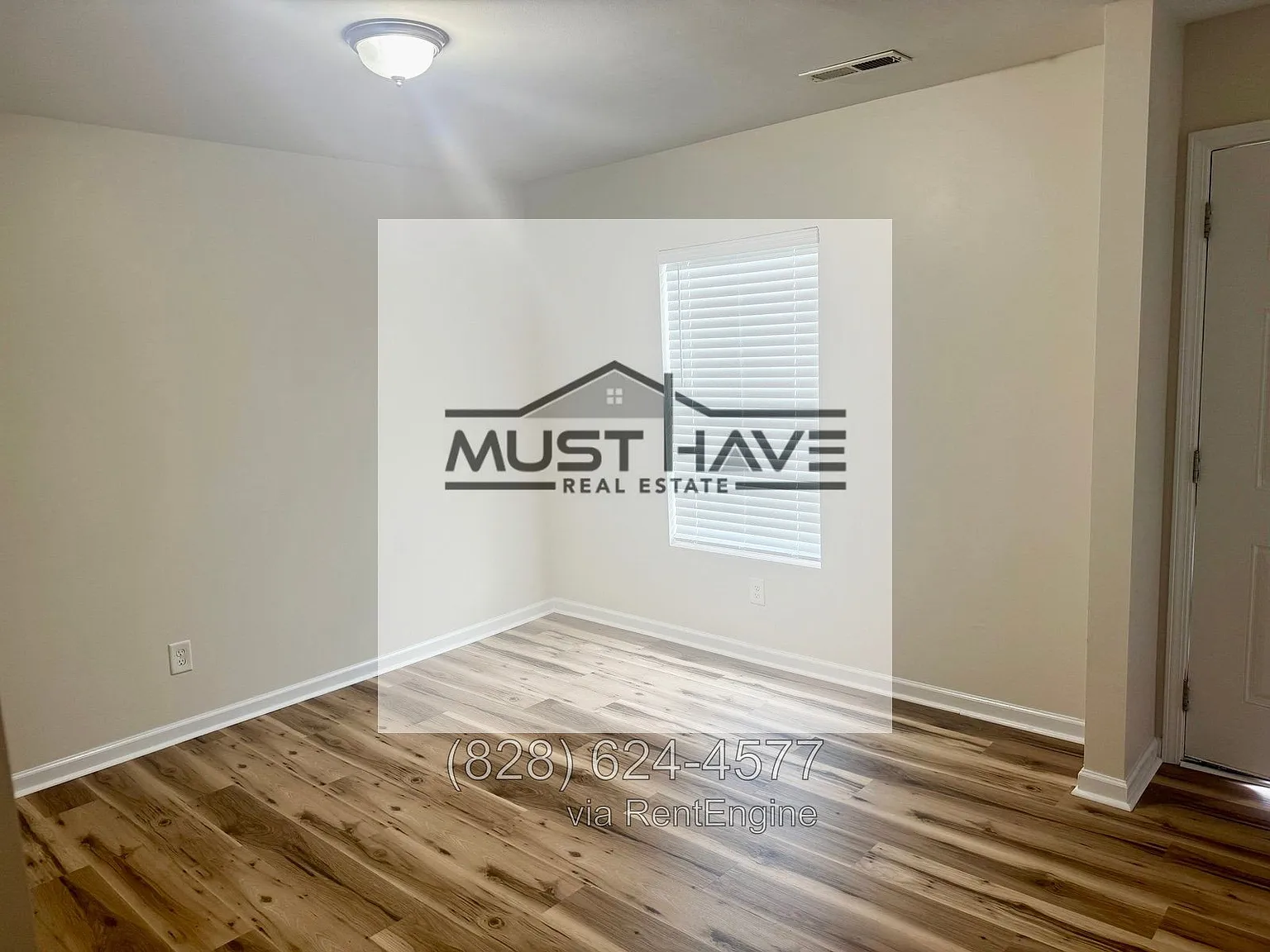 4 bed, 2.5 bath, 2000 sqft, $2,300 — Photo 2