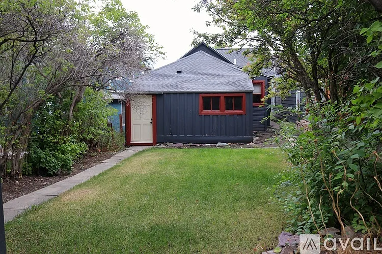 1105 8th Ave — Photo 24
