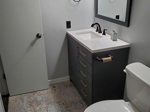 4th image of 6912 Glenhurst Dr
