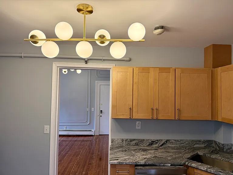 112 Keene St #4 — Photo 5