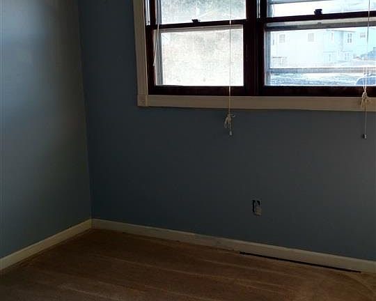 5th image of 7886 Terry Ave