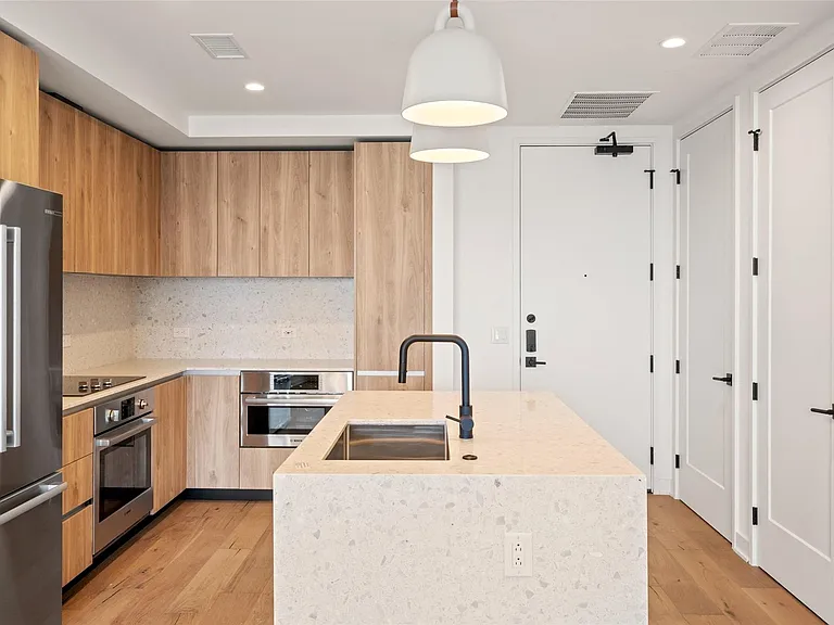 84 East Ave #1803 — Photo 5