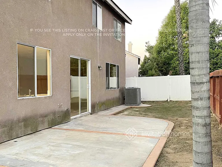 1454 Haddington Dr — Photo 17