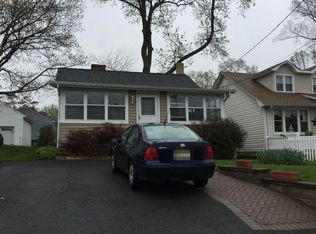 4 Willow St, Mount Arlington, NJ 07856