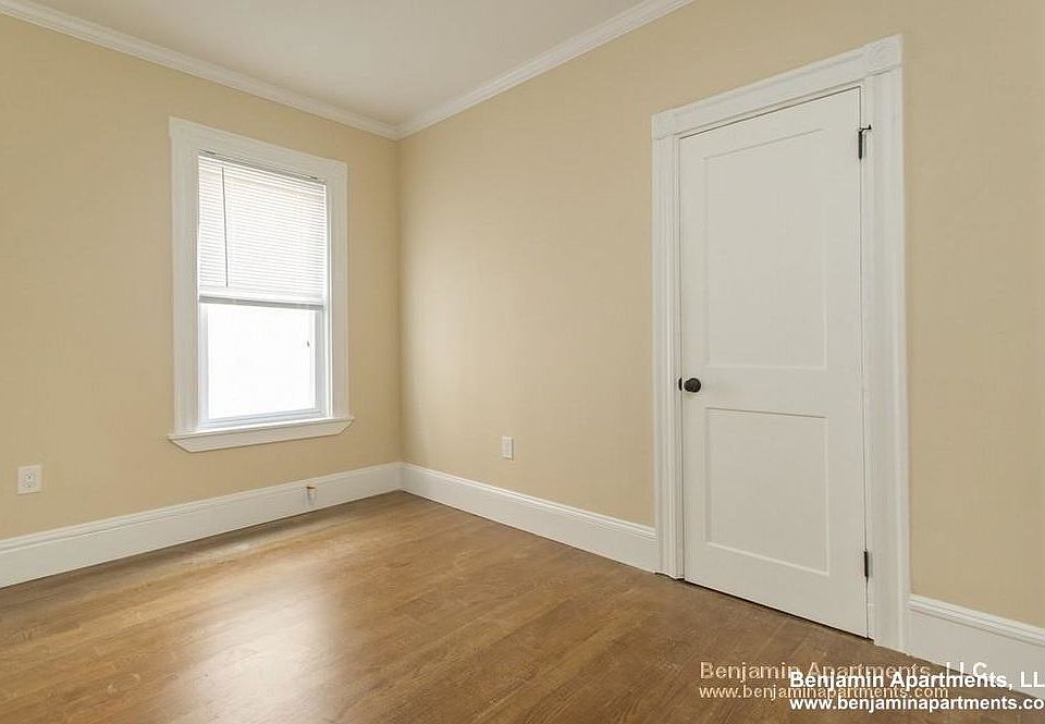 2nd image of 22 Chestnut Ave Unit 33D