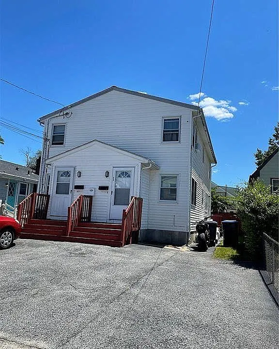 84 Manomet St