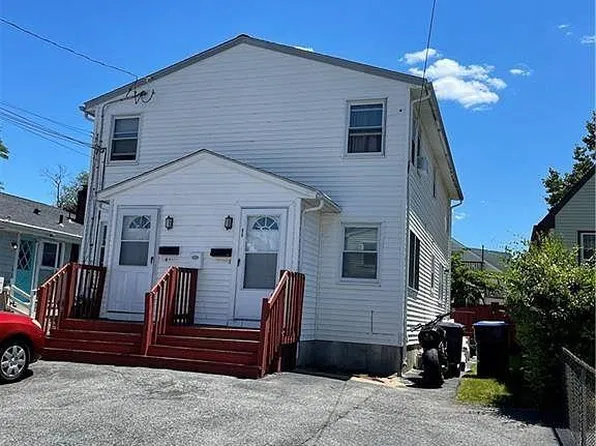 84 Manomet St, Providence, RI 02909