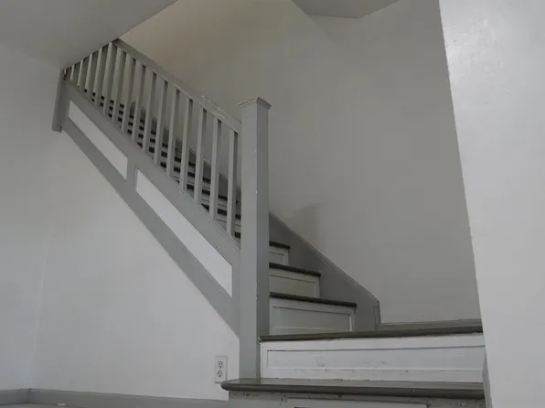 323 Stevens Avenue image 14 of 30