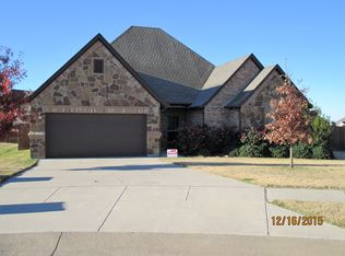 3012 S College Ave, Decatur, TX 76234