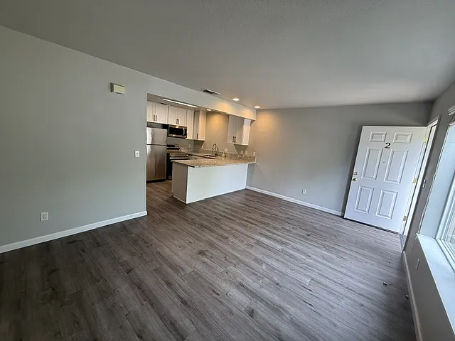 2730 Arcadia Dr #2 — Photo 3