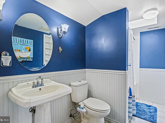 4th image of 1210 Barbud Ln